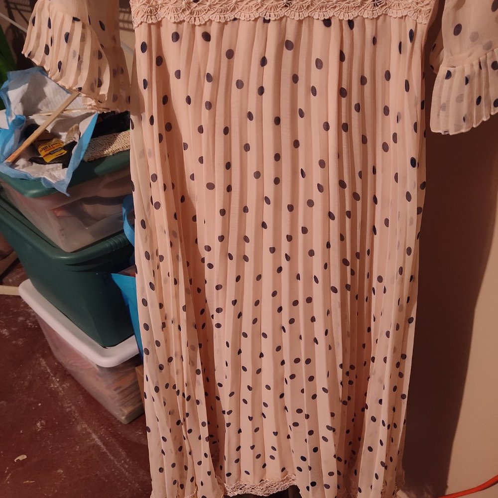 Dress - Picture 4 of 5